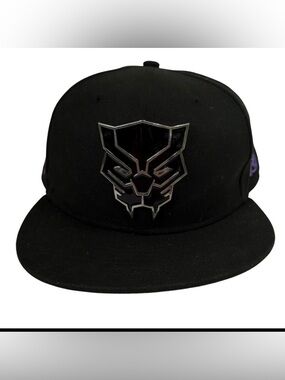 Marvel Black Panther Lids Exclusive Fitted Hat 7 1/4 Black Metal‎ Emblem Purple